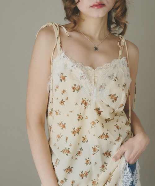 idem（イデム）の「sensual satin cami onepiece / レース付きサテンキャミワンピース（ワンピース・レディース・イエロー/ブラック/アイボリー・FREE）」の11枚目の写真