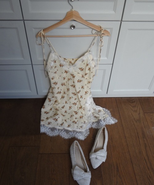 idem（イデム）の「sensual satin cami onepiece / レース付きサテンキャミワンピース（ワンピース・レディース・イエロー/ブラック/アイボリー・FREE）」の18枚目の写真