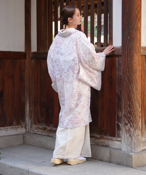 utatane（ウタタネ）の「羽織 ニコアンティーク Strawberry Thief(イチゴ泥棒) ローザ Fabric by BEST OF MORRIS ベスト・オブ・モリス（着物・レディース・ピンク・FREE）」の4枚目の写真