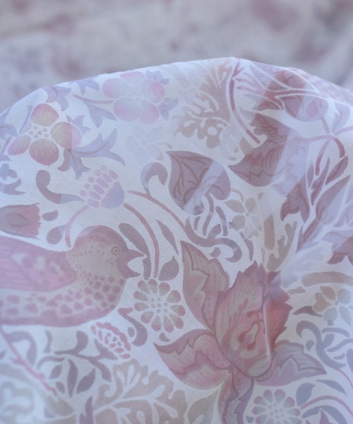 utatane（ウタタネ）の「羽織 ニコアンティーク Strawberry Thief(イチゴ泥棒) ローザ Fabric by BEST OF MORRIS ベスト・オブ・モリス（着物・レディース・ピンク・FREE）」の9枚目の写真