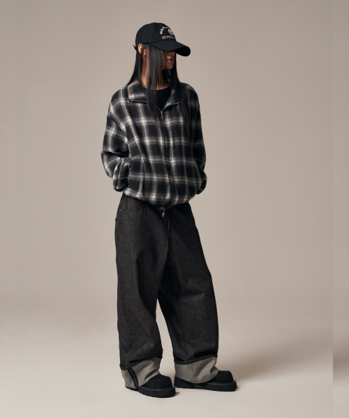 IDWS(アイドンワナセル)の「Bolly Roll Up Raw Denim Pants Black(デニムパンツ・レディース・その他・2/0/1)」の20枚目の写真