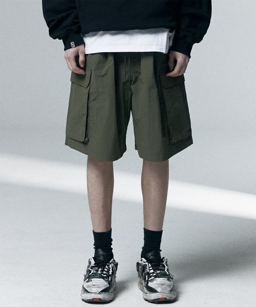NOT4NERD(ノットフォーナード)の「Nylon Big Pocket Wide Shorts - Khaki(その他パンツ・レディース・その他・MEDIUM/LARGE)」の1枚目の写真