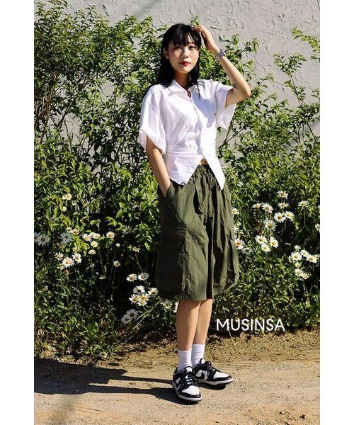 NOT4NERD(ノットフォーナード)の「Nylon Big Pocket Wide Shorts - Khaki(その他パンツ・レディース・その他・MEDIUM/LARGE)」の4枚目の写真