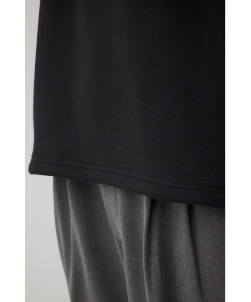 AZUL by moussy（アズールバイマウジー）の「裏起毛パイピングデザイントップス（スウェット・メンズ・ブラック/ダークネイビー/杢グレー・LARGE/MEDIUM）」の19枚目の写真