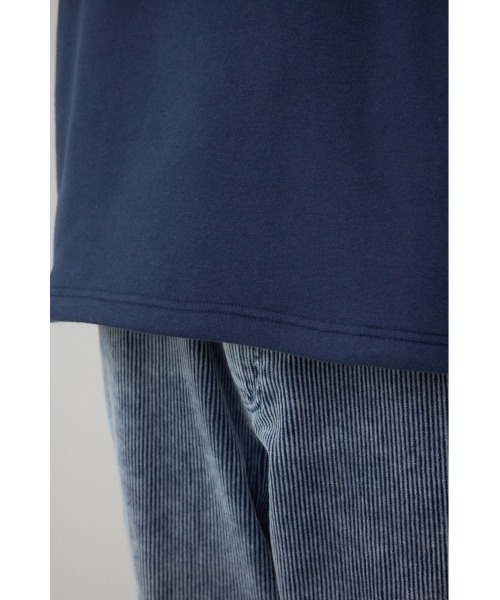 AZUL by moussy（アズールバイマウジー）の「裏起毛パイピングデザイントップス（スウェット・メンズ・ブラック/ダークネイビー/杢グレー・LARGE/MEDIUM）」の5枚目の写真