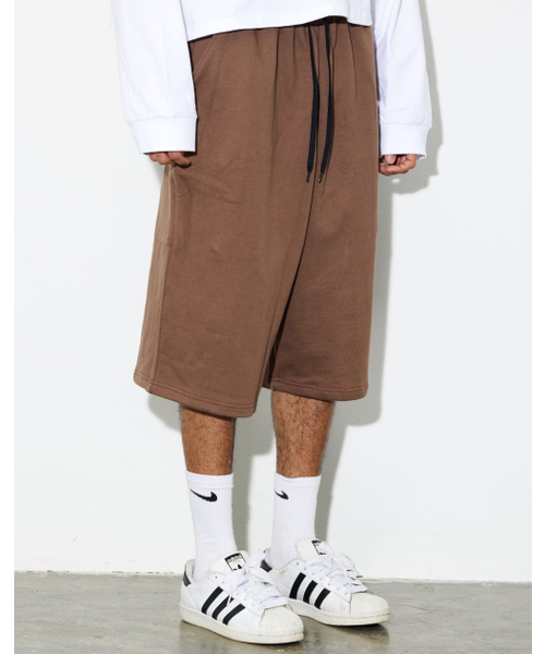 PHILIPPAKER（フィリップペイカー）の「カーペンター バミューダ スウェット 8部パンツ モカムース（その他パンツ・メンズ・その他・MEDIUM/LARGE/X-LARGE）」の2枚目の写真