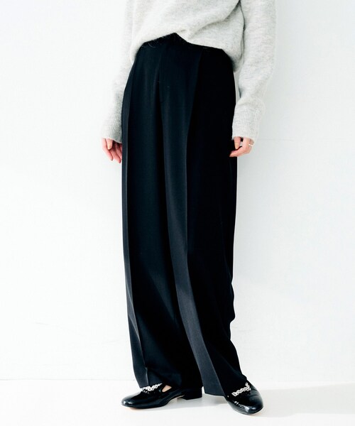 UNTITLED（アンタイトル）の「ドライタッチタックワイドパンツ（その他パンツ・レディース・キャメル/ブラック・01/02/03）」の4枚目の写真