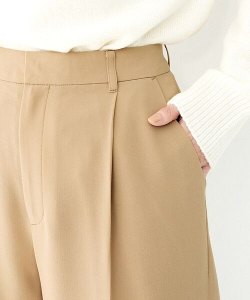 UNTITLED（アンタイトル）の「ドライタッチタックワイドパンツ（その他パンツ・レディース・キャメル/ブラック・01/02/03）」の18枚目の写真