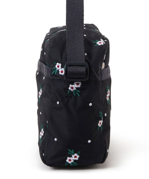 LeSportsac（レスポートサック）の「DANIELLA CROSSBODY フローラルラティスEMB（ショルダーバッグ・レディース・ブルー・FREE）」の9枚目の写真