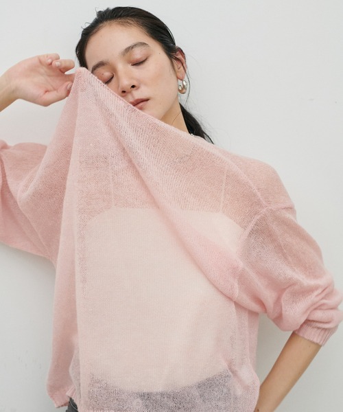 LARUTA（ラルータ）の「【LARUTA】透かしモヘアボートネックプルオーバー（ニット/セーター・レディース・ピンク/イエロー/チャコールグレー/アイボリー・FREE）」の4枚目の写真