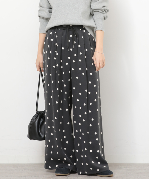JOURNAL STANDARD relume（ジャーナルスタンダード　レリューム）の「ランダムドットギャザーワイドパンツ（その他パンツ・レディース・ブラック・38/36）」の5枚目の写真