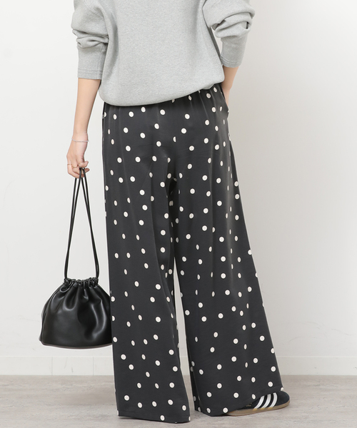 JOURNAL STANDARD relume（ジャーナルスタンダード　レリューム）の「ランダムドットギャザーワイドパンツ（その他パンツ・レディース・ブラック・38/36）」の9枚目の写真