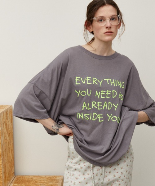 Auntie Rosa Holiday(アンティローザホリデー)の「オーバーサイズシアーロゴTEE(Tシャツ/カットソー・レディース・グレー/ホワイト・FREE)」の15枚目の写真