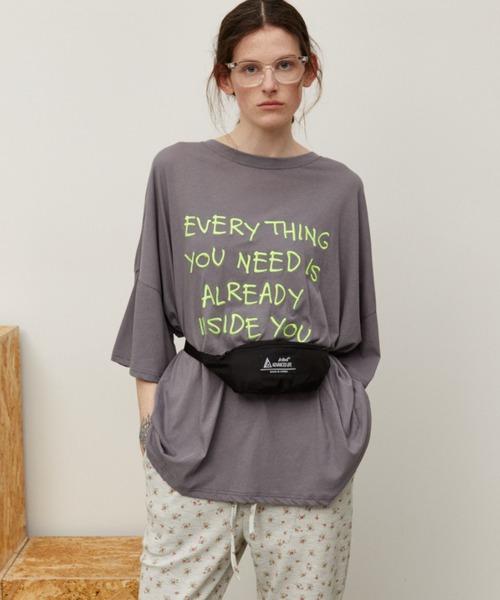 Auntie Rosa Holiday(アンティローザホリデー)の「オーバーサイズシアーロゴTEE(Tシャツ/カットソー・レディース・グレー/ホワイト・FREE)」の17枚目の写真