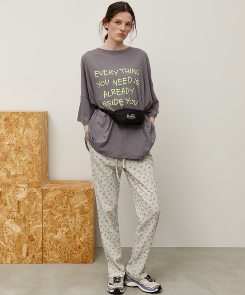 Auntie Rosa Holiday(アンティローザホリデー)の「オーバーサイズシアーロゴTEE(Tシャツ/カットソー・レディース・グレー/ホワイト・FREE)」の20枚目の写真