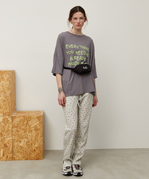 Auntie Rosa Holiday(アンティローザホリデー)の「オーバーサイズシアーロゴTEE(Tシャツ/カットソー・レディース・グレー/ホワイト・FREE)」の21枚目の写真