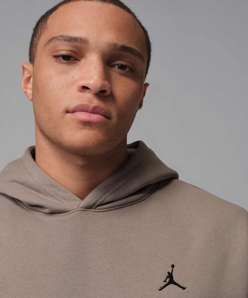 JORDAN BRAND(ジョーダンブランド)の「ジョーダン ブルックリン フリース メンズ オーバーサイズド プルオーバー パーカー / Jordan Brooklyn Fleece Men's Oversized Pullover Hoodie IB7235-040 Olive Grey(パーカー・メンズ・サンドグレー・L/2XL/XL/S/M)」の3枚目の写真