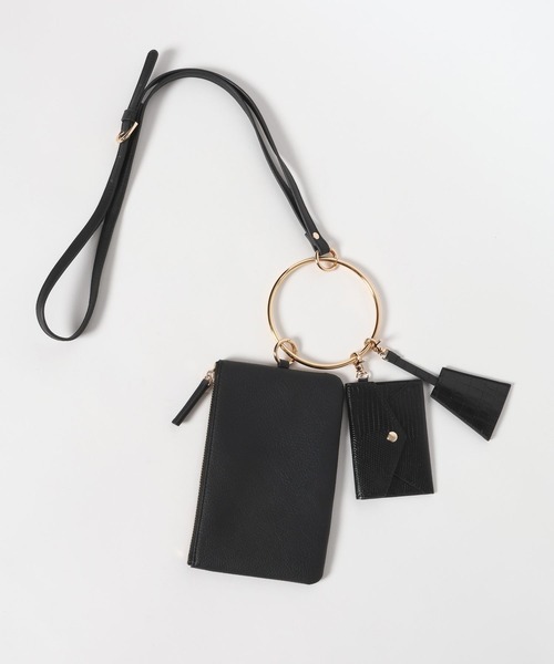 mysty woman(ミスティウーマン)の「リングチャームBAG 657453(ショルダーバッグ・レディース・ブラック/ライトグレー・FREE)」の1枚目の写真