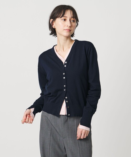 UNITED ARROWS(ユナイテッドアローズ)の「Vネック カーディガン(カーディガン/ボレロ・レディース・ネイビー/ライトピンク・FREE)」の5枚目の写真