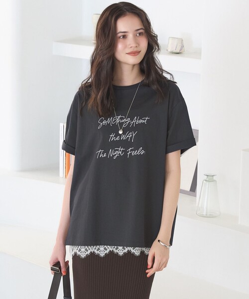 23区 S(ニジュウサンクチイサイサイズ)の「ヴィンテージライク ロゴ Tシャツ(Tシャツ/カットソー・レディース・ホワイト系/グレー系/ベージュ系/サックスブルー系・32)」の2枚目の写真
