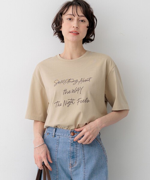 23区 S(ニジュウサンクチイサイサイズ)の「ヴィンテージライク ロゴ Tシャツ(Tシャツ/カットソー・レディース・ホワイト系/グレー系/ベージュ系/サックスブルー系・32)」の3枚目の写真