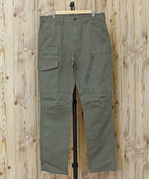 AVIREX（アヴィレックス）の「TRETCH HERRINGBONE CARGO PANTS（カーゴパンツ・メンズ・セージグリーン/ブラック/カーキ・M/L/XL/XXL）」の19枚目の写真