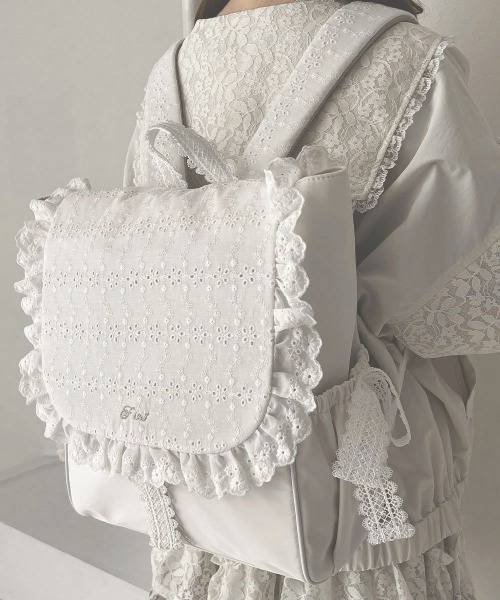 F i.n.t（フィント）の「コットンレースフラップリュック/fint フィント（バックパック/リュック・レディース・ブラック/オフホワイト・FREE）」の4枚目の写真