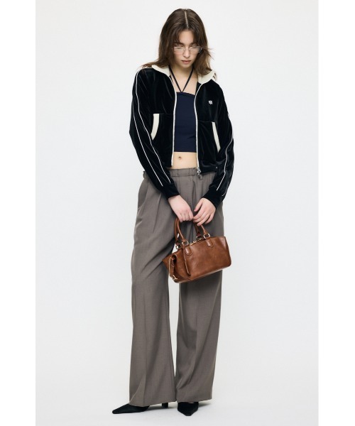 MOUSSY(マウジー)の「【26年SS新作】【セットアップ対応】VELOUR トラックジャケット(ジャージ・レディース・アイボリー/ブラック/ブラウン・FREE)」の6枚目の写真