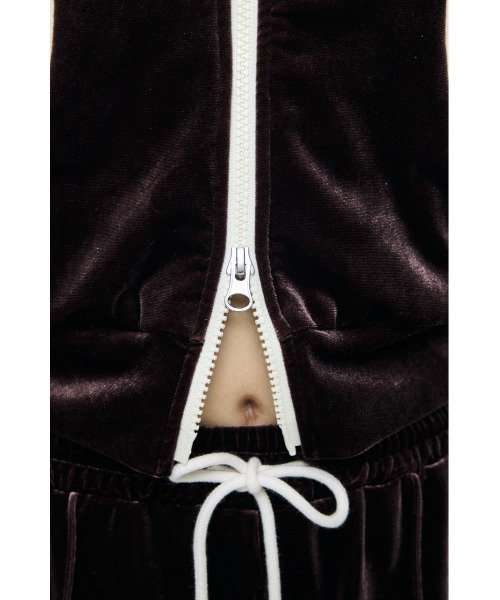MOUSSY(マウジー)の「【26年SS新作】【セットアップ対応】VELOUR トラックジャケット(ジャージ・レディース・アイボリー/ブラック/ブラウン・FREE)」の21枚目の写真