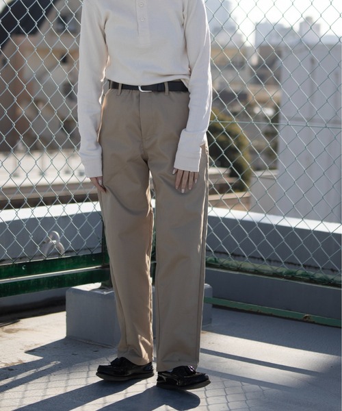 UNIVERSAL OVERALL(ユニバーサルオーバーオール)の「UNIVERSAL OVERALL / Addictive STANDARD / スタンダードパンツ(チノパンツ・メンズ・ブラック/チャコールグレー/ベージュ・S/M/L/XL)」の3枚目の写真