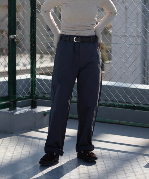 UNIVERSAL OVERALL(ユニバーサルオーバーオール)の「UNIVERSAL OVERALL / Addictive STANDARD / スタンダードパンツ(チノパンツ・メンズ・ブラック/チャコールグレー/ベージュ・S/M/L/XL)」の1枚目の写真