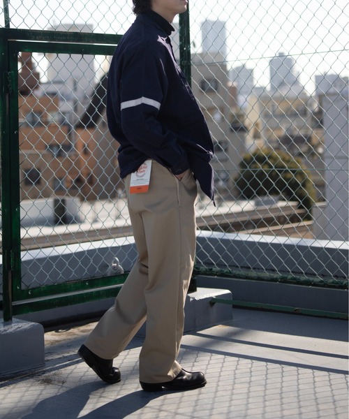 UNIVERSAL OVERALL(ユニバーサルオーバーオール)の「UNIVERSAL OVERALL / Addictive STANDARD / スタンダードパンツ(チノパンツ・メンズ・ブラック/チャコールグレー/ベージュ・S/M/L/XL)」の11枚目の写真