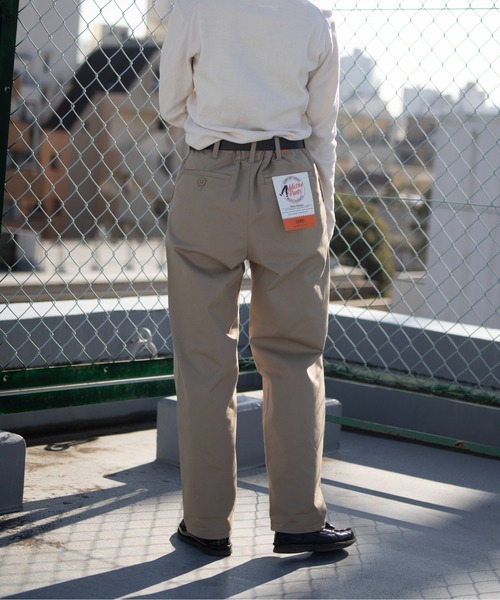 UNIVERSAL OVERALL(ユニバーサルオーバーオール)の「UNIVERSAL OVERALL / Addictive STANDARD / スタンダードパンツ(チノパンツ・メンズ・ブラック/チャコールグレー/ベージュ・S/M/L/XL)」の16枚目の写真