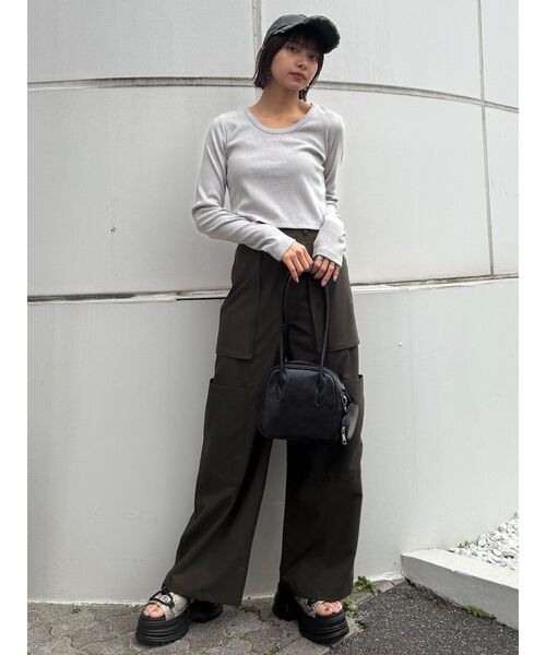 MURUA（ムルーア）の「ロゴラメテレコトップス（Tシャツ/カットソー・レディース・ブラック/グレー/イエロー/ホワイト・FREE）」の18枚目の写真