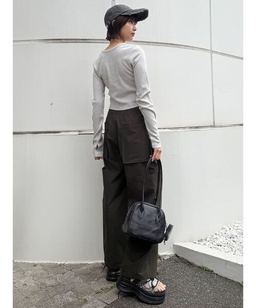 MURUA（ムルーア）の「ロゴラメテレコトップス（Tシャツ/カットソー・レディース・ブラック/グレー/イエロー/ホワイト・FREE）」の19枚目の写真