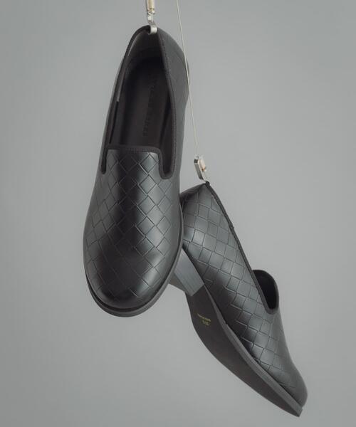 SENSE OF PLACE by URBAN RESEARCH（センスオブプレイスバイアーバンリサーチ）の「メッシュエンボススリッポンシューズ（スリッポン・メンズ・ブラック・27.5/26.5）」の2枚目の写真