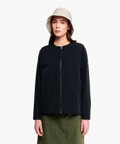 AIGLE（エーグル）の「軽量 UVカット 撥水 ストレッチノーカラージャケット RP（ノーカラージャケット・レディース・モスグリーン/ベージュ/ブラック・36/34/44/40/42/38）」の2枚目の写真