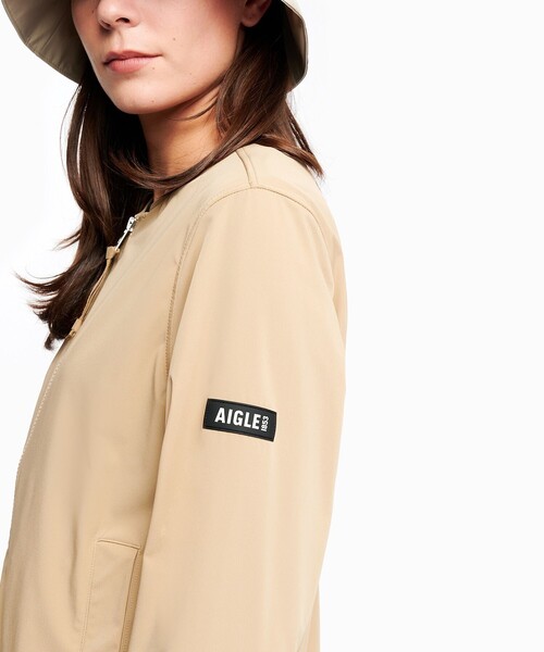 AIGLE（エーグル）の「軽量 UVカット 撥水 ストレッチノーカラージャケット RP（ノーカラージャケット・レディース・モスグリーン/ベージュ/ブラック・36/34/44/40/42/38）」の7枚目の写真