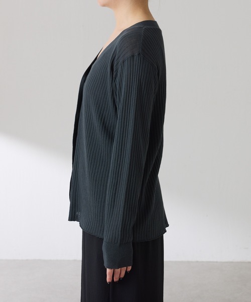 COLLAGE GALLARDAGALANTE（コラージュガリャルダガランテ）の「ドライコットンワイドリブカーディガン/セットアップ可/アンサンブル可（カーディガン/ボレロ・レディース・チャコールグレー/レモンイエロー・FREE）」の21枚目の写真