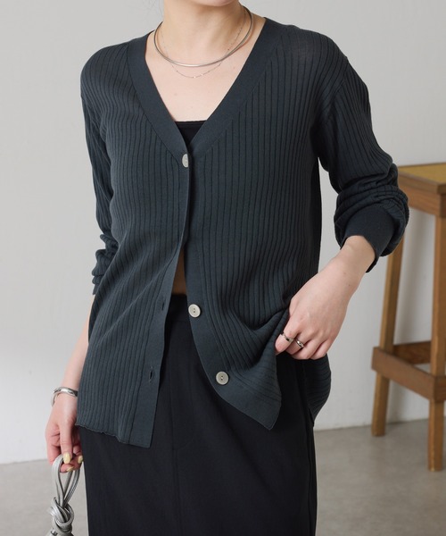 COLLAGE GALLARDAGALANTE（コラージュガリャルダガランテ）の「ドライコットンワイドリブカーディガン/セットアップ可/アンサンブル可（カーディガン/ボレロ・レディース・チャコールグレー/レモンイエロー・FREE）」の17枚目の写真