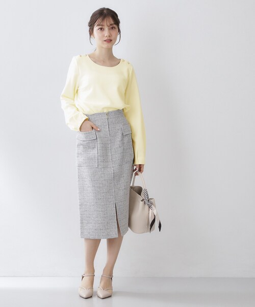 index（インデックス）の「肩ボタンボートネックトップス【洗濯機OK】（Tシャツ/カットソー・レディース・ネイビー/オフホワイト/ライトイエロー系・42/40/38/36）」の9枚目の写真