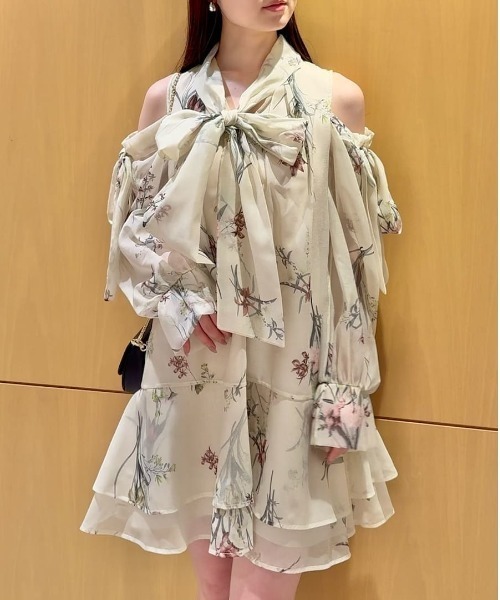 SNIDEL（スナイデル）の「NYBG 2wayミニワンピース（ワンピース・レディース・ホワイト/ネイビー/イエロー・1/0）」の8枚目の写真