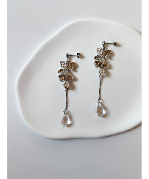 tone(トーン)の「【TOMEI LAB】おはな ドロップ ピアス(MA)(ピアス(両耳用)・レディース・クリア・FREE)」の4枚目の写真