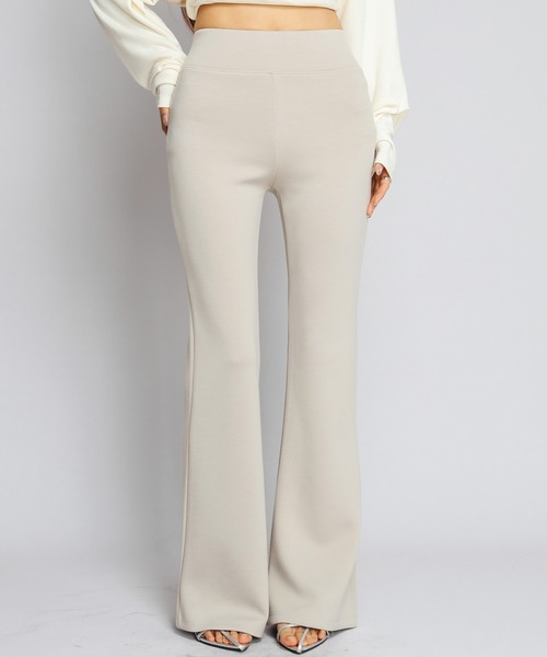 by LEGNA(バイレグナ)の「【選べる丈感】ダンボールニットフレアレギンス(その他パンツ・レディース・ピンク/グレー/アイボリー/グレイッシュベージュ/ブラック/ダークグレー・XL-Regular/L-Regular/M-Long/M-Regular/L-Short/M-Short/XL-Long/L-Long)」の5枚目の写真