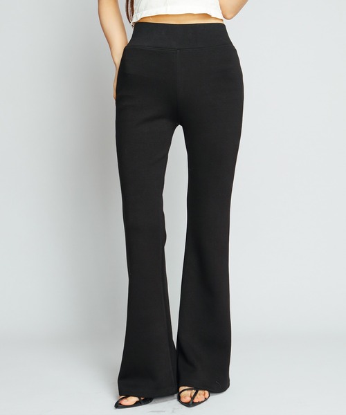 by LEGNA(バイレグナ)の「【選べる丈感】ダンボールニットフレアレギンス(その他パンツ・レディース・ピンク/グレー/アイボリー/グレイッシュベージュ/ブラック/ダークグレー・XL-Regular/L-Regular/M-Long/M-Regular/L-Short/M-Short/XL-Long/L-Long)」の2枚目の写真