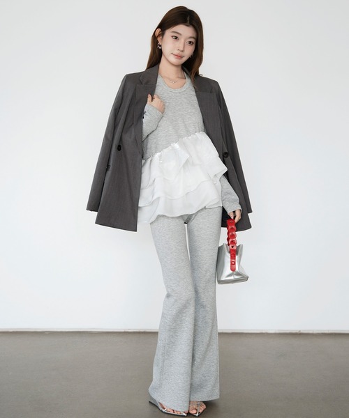 by LEGNA(バイレグナ)の「【選べる丈感】ダンボールニットフレアレギンス(その他パンツ・レディース・ピンク/グレー/アイボリー/グレイッシュベージュ/ブラック/ダークグレー・XL-Regular/L-Regular/M-Long/M-Regular/L-Short/M-Short/XL-Long/L-Long)」の15枚目の写真