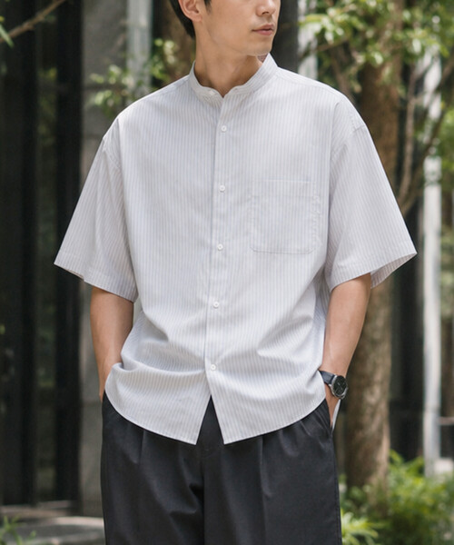 FREAK'S STORE(フリークスストア)の「限定展開 Relax Fit リラックスフィット バンドカラー ショートスリーブ シャツ(シャツ/ブラウス・メンズ・ブルー系その他/ブラック/サックスブルー/チャコールグレー/ホワイト/ベージュ・LARGE/MEDIUM/SMALL)」の4枚目の写真