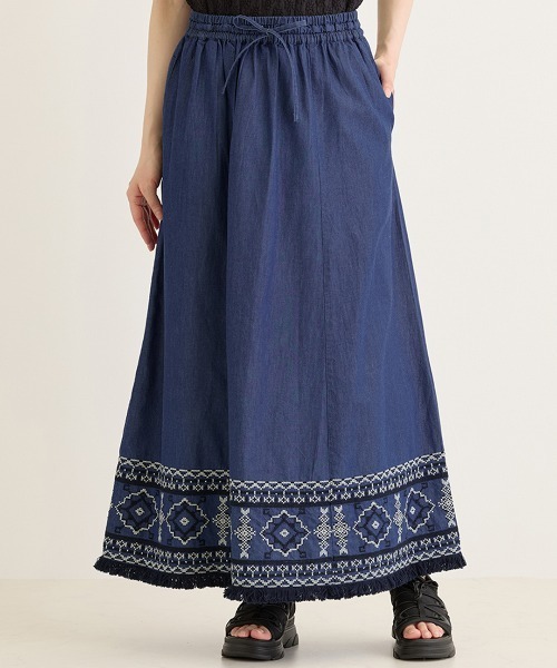 チチカカ(チチカカ)の「Shanti Shanti デニム刺繍スカート【WEB限定】(デニムスカート・レディース・ネイビー/ライトブルー・FREE)」の6枚目の写真
