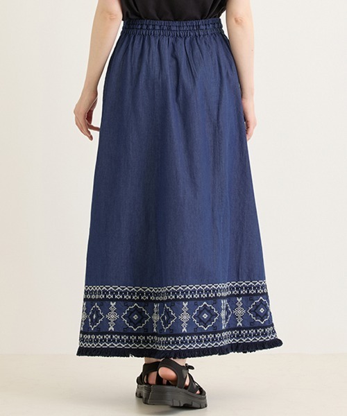 チチカカ(チチカカ)の「Shanti Shanti デニム刺繍スカート【WEB限定】(デニムスカート・レディース・ネイビー/ライトブルー・FREE)」の8枚目の写真