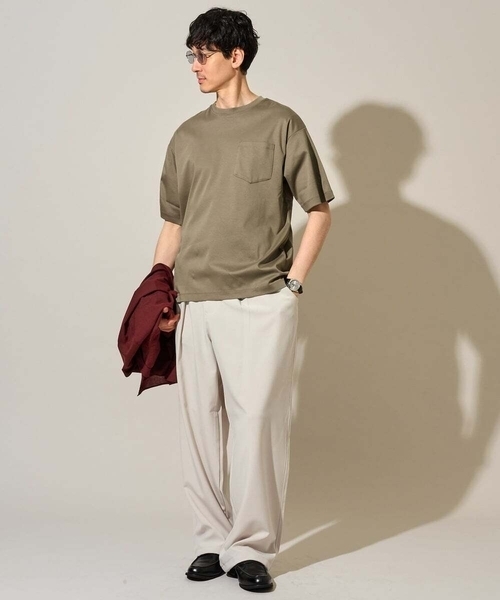 a.v.v(アーヴェヴェ)の「\累計28,000枚販売!/究極の無地T シルケットスムースシルエットカットソ ー【接触冷感 / UVカット/洗濯機で洗える/毛玉になりにくい】(Tシャツ/カットソー・メンズ・グリーン/ボルドー/ホワイト/ライトグレー/ミント/ブルー/ライトブラウン/チャコールグレー/ブラック/ピンク・44/48/50/46)」の14枚目の写真